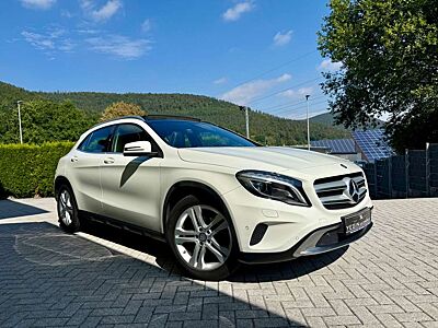 Mercedes-Benz GLA 200 Urban Sitzheizung-Bi-Xenon-Pano