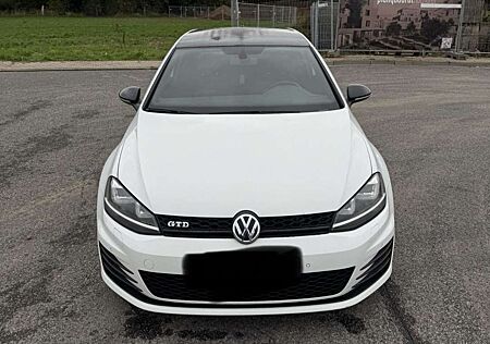 VW Golf Volkswagen GTD BlueMotion Technology DSG