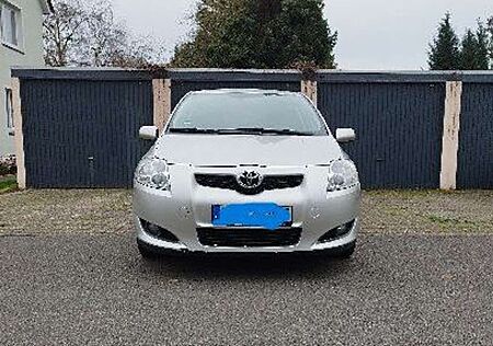 Toyota Auris 2.0 D-4D Luna