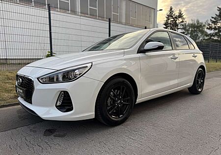 Hyundai i30 Select/1.HAND/SCHECKHEFT/PDC/MFL/TEMP