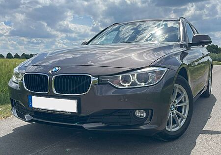 BMW 318d 318 Touring Aut. Blue Performance Modern Line