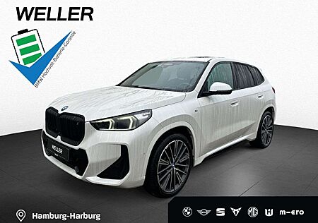 BMW iX1 xDrive30 M SPORT Pano,AHK,HUD,DAPro,H/K,360°