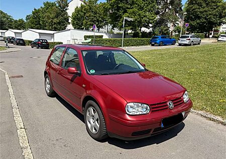VW Golf Volkswagen *Tüv 11/2026* Nur 94322 km * Gepflegt