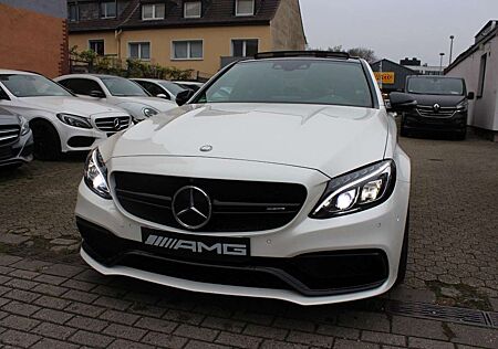 Mercedes-Benz C 63 AMG C 63sAMG/Perfonmance/Ceramic/Hdup/360°/Spur/Voll