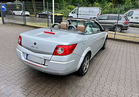 Renault Megane 1.9 dCi FAP Coupe-Cabriolet Dynamique