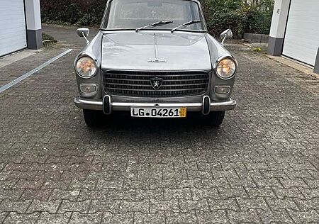 Peugeot 404