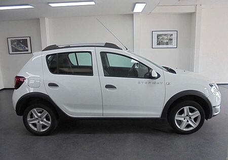 Dacia Sandero Stepway 50.000 km Klima TÜV 05/2027