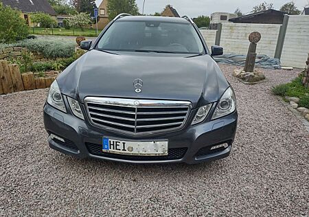 Mercedes-Benz E 300 E-Klasse T CDI DPF BlueEFFICIENCY 7G-TRONIC Avantg