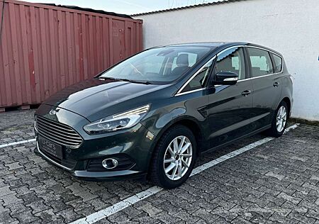 Ford S-Max Titanium (SHZ/PDC/NAVI/L