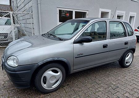 Opel Corsa 1,4 -B AUTOMATIC Nur 18,500 Km Aus 1 HAND
