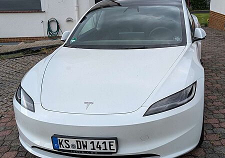 Tesla Model 3 Highland RWD mit AHK