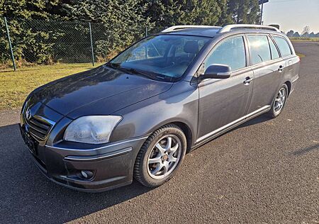 Toyota Avensis Combi 1.8 VVT-i Combi Executive