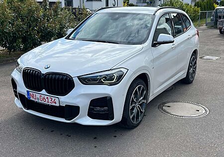BMW X1 sDrive 18 d Sport + M Paket !