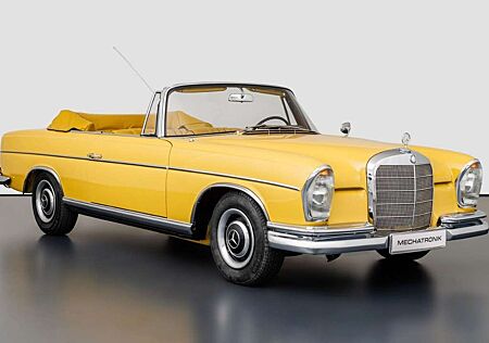 Mercedes-Benz 300 W112 SE Cabriolet