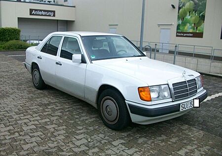 Mercedes-Benz E 230 Typ 124 ( 1.Hand ) Motor läuft unrund