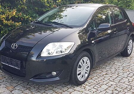 Toyota Auris 2.0 D-4D 125 DPF