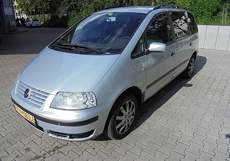 VW Sharan Volkswagen 2.0 Automatik/ /Benzin/LPG-GAS/7Sitze