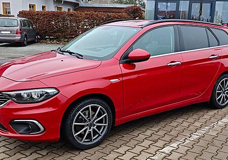 Fiat Tipo 1.4 Turbo LOUNGE Navi, ACC, RS, PDC, SZH, CAM, ALS