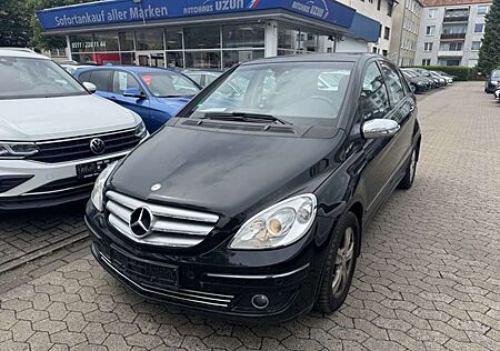 Mercedes-Benz B 200 Automatik Sportpaket T-Leder Navi PDC