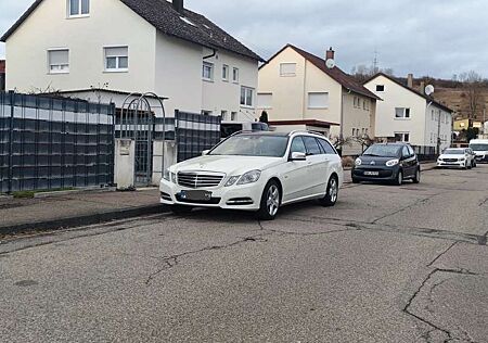 Mercedes-Benz E 350 E-Klasse+T-Modell+Diesel+T+CDI+DPF+BlueEFFICIENCY+