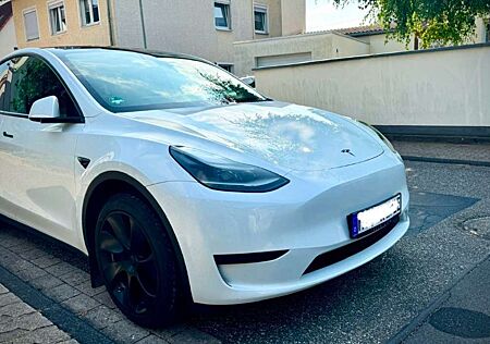 Tesla Model Y SR, Allseason Allwetterreifen, + 4 Sommerreifen