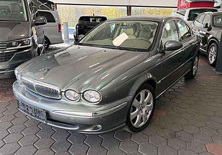 Jaguar X-Type 2.0 V6 Executive*Automatik*1Hand*Navi*Pdc