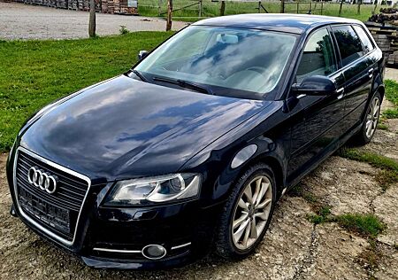 Audi A3 2.0 TDI Sportback DPF Attraction