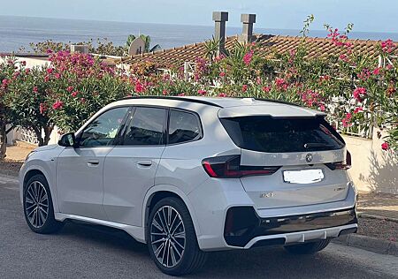 BMW iX1 xDrive30 M Sportpaket