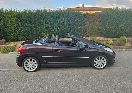 Peugeot 207 CC 1,6 VTi 16V Platinum
