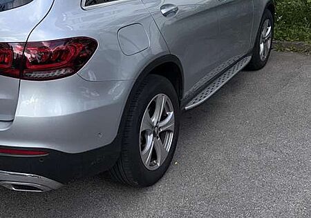 Mercedes-Benz GLC 300 d 4Matic 9G-TRONIC