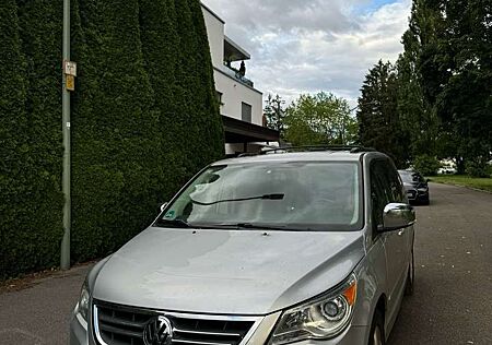 VW Routan Volkswagen SEL Premium