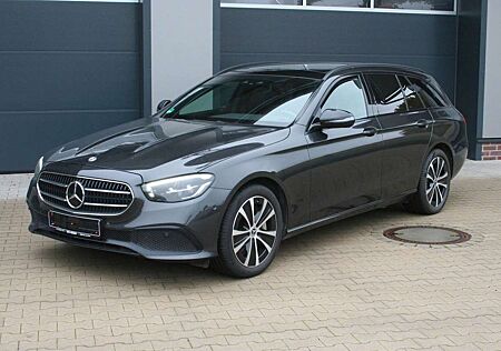 Mercedes-Benz E 300 de T Avantgarde AHK/Distro/Pano/HeadUp/Kam