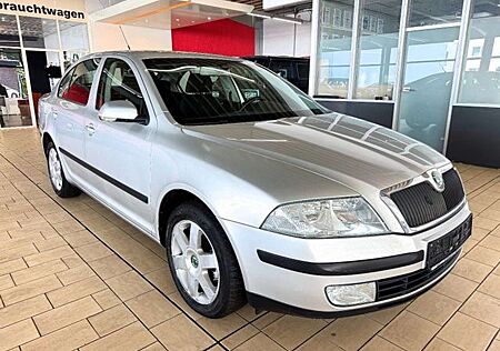 Skoda Octavia 2.0 TDI ELEGANCE*KLIMAAUT+TEMP+SITZ+AHK*