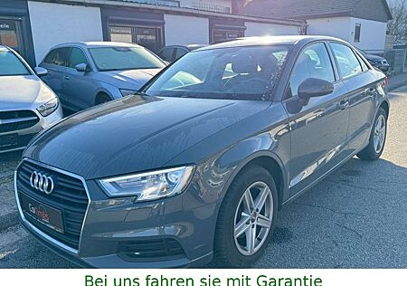 Audi A3 Limousine SCHECKHEFT/XENON