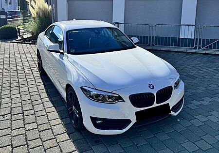 BMW 220i 220 Coupe Aut. Sport Line