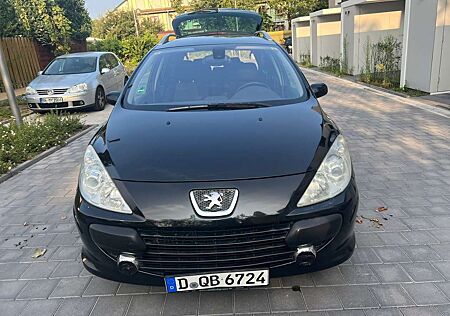 Peugeot 807 7 sitzer Combi Pano