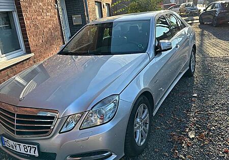 Mercedes-Benz E 200 CGI BlueEfficiency (212.048)