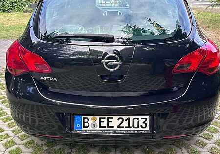 Opel Astra Edition