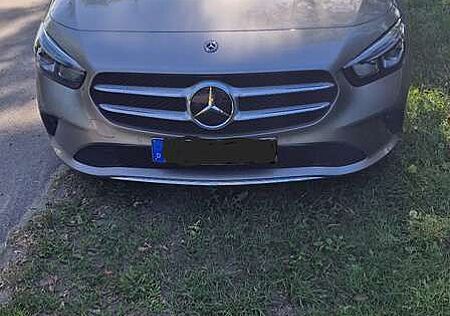 Mercedes-Benz B 180 7G-DCT Style