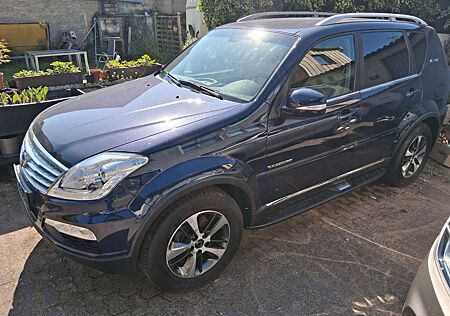 SsangYong Rexton W 2.2 e-XDi 220 4WD Sapphire