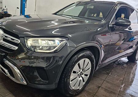 Mercedes-Benz GLC 300 d 4Matic Business Navi LED Kamera