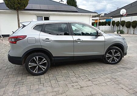 Nissan Qashqai 1.3 DIG-T N-CONNECTA