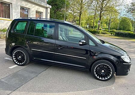 VW Touran Volkswagen 2.0 TDI DPF Highline