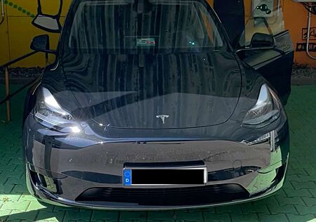 Tesla Model Y RWD