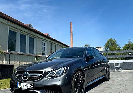 Mercedes-Benz E 63 AMG S 4Matic Speedshift MCT