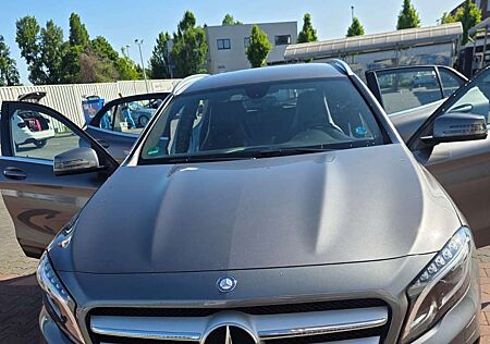 Mercedes-Benz GLA 220 CDI 4Matic 7G-DCT Edition 1