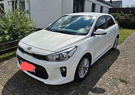 Kia Rio 1.0 T-GDI 100 Dream-Team Edition