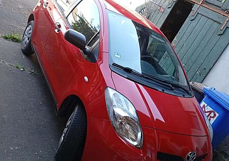 Toyota Yaris 1.0