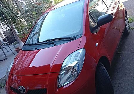 Toyota Yaris 1.0