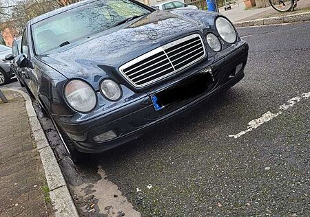 Mercedes-Benz CLK 200 Coupe Elegance